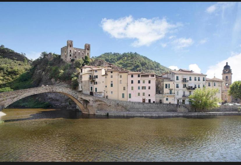 Ferienwohnung Il Ruscello Dolceacqua Exterior foto